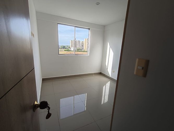 Apartamento de 3 alcobas en venta en Manzanares, Neiva, 93 m² · foto 11 de 14
