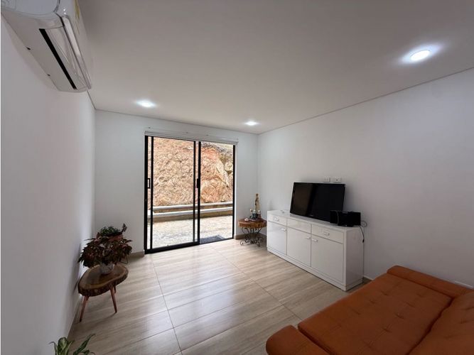 Casa de 4 alcobas en venta en Arroyohondo, Yumbo, 261 m² · foto 8 de 23
