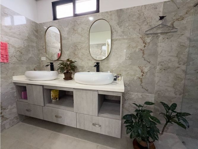 Casa de 4 alcobas en venta en Arroyohondo, Yumbo, 261 m² · foto 12 de 23