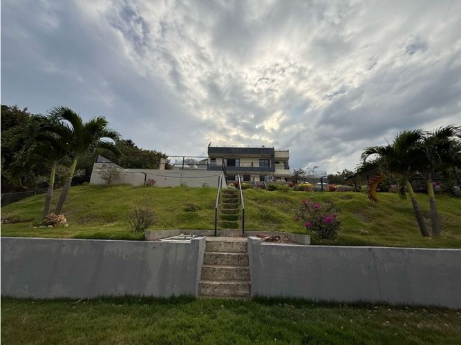 Casa de 4 alcobas en venta en Arroyohondo, Yumbo, 261 m² · foto 22 de 23