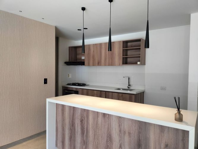 Apartamento de 3 alcobas en arriendo en El Poblado, Medellín, 97 m² · foto 5 de 19