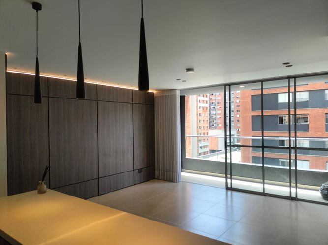 Apartamento de 3 alcobas en arriendo en El Poblado, Medellín, 97 m² · foto 2 de 19