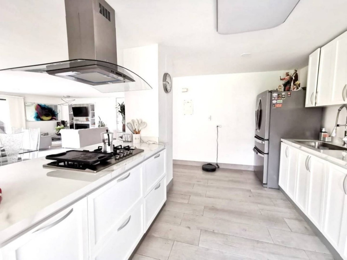 Apartamento en venta en Castropol, Medellín 2