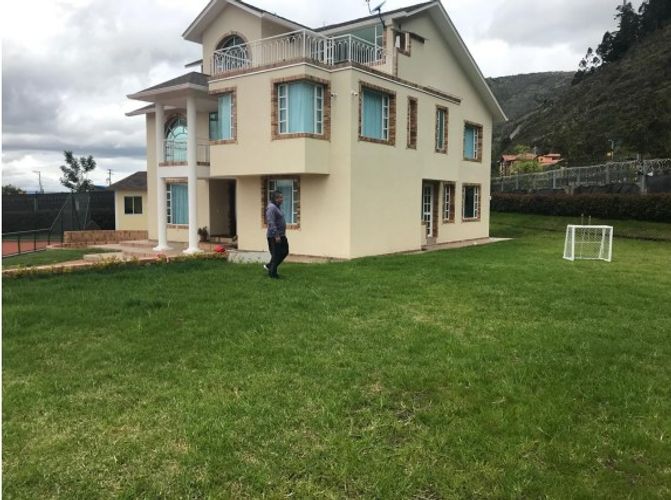 Casa de 6 alcobas en venta en Cota · foto 13 de 13