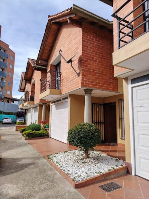 3BR House in Santa ana (160 m²) - 2