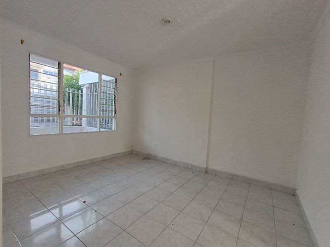 Casa de 3 alcobas en venta en Cr Alicante, Cúcuta, 180 m² · foto 2 de 16