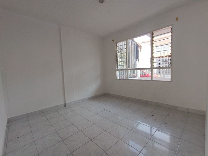Casa de 3 alcobas en venta en Cr Alicante, Cúcuta, 180 m² · foto 3 de 16