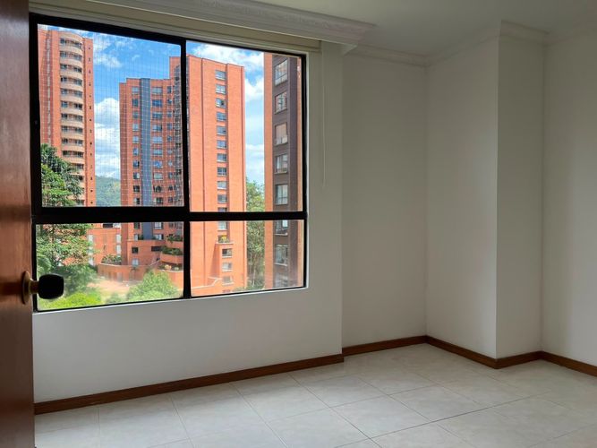 Apartamento de 3 alcobas en arriendo en El Poblado, Medellín, 115 m² · foto 16 de 18