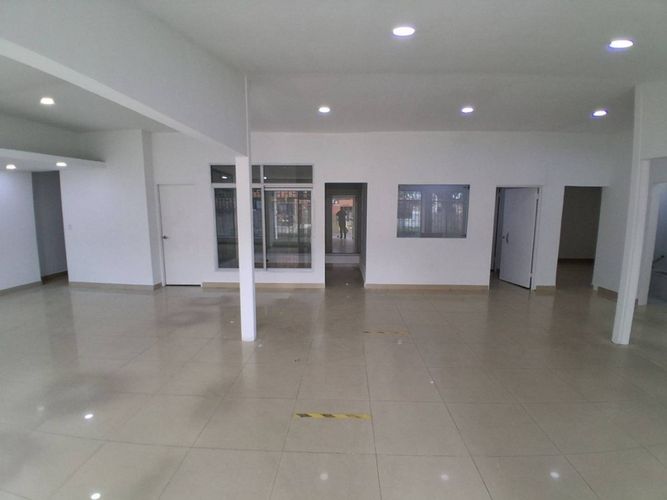 Casa de 7 alcobas en arriendo en Quirinal, Neiva, 221 m² · foto 5 de 22