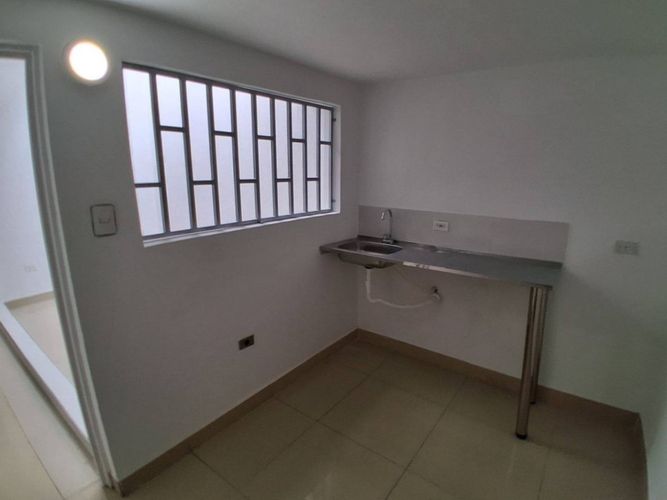 Casa de 7 alcobas en arriendo en Quirinal, Neiva, 221 m² · foto 16 de 22
