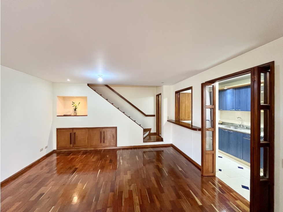 Casa en venta en Colina Campestre, Bogotá · foto 2 de 23