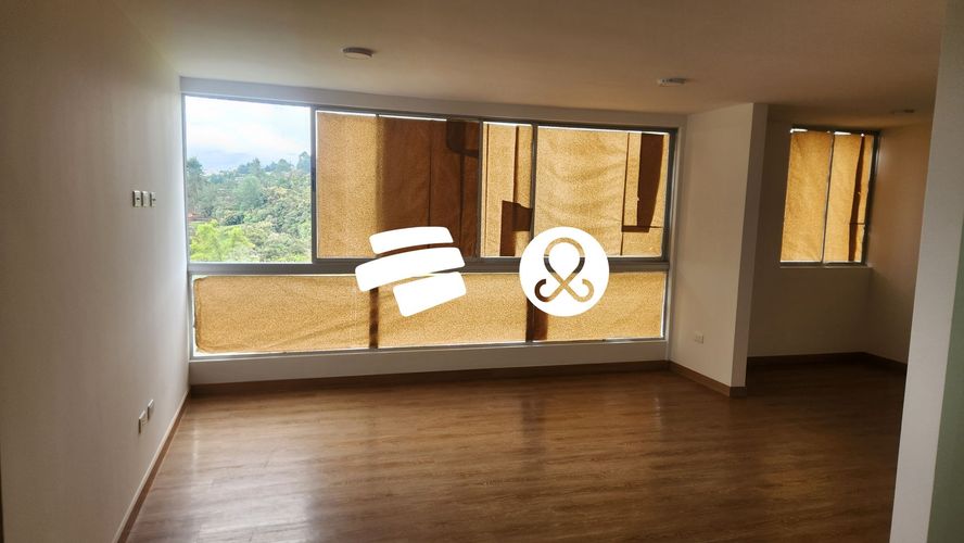 Apartamento de 3 alcobas en venta en El Carmen De Viboral, El Carmen de Viboral, 65 m² · foto 2 de 9