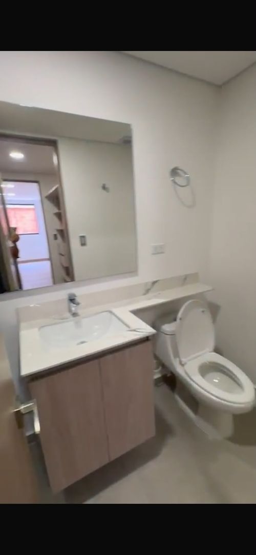 Apartamento de 3 alcobas en venta en Laureles, Medellín, 193 m² · foto 13 de 20