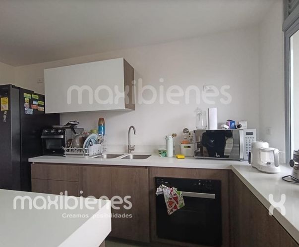 Apartamento de 3 alcobas en arriendo en Las Cometas, Envigado, 95 m² · foto 2 de 17