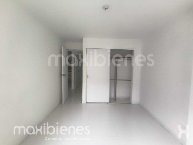 Apartamento en venta en Calasanz, Medellín · foto 8 de 11