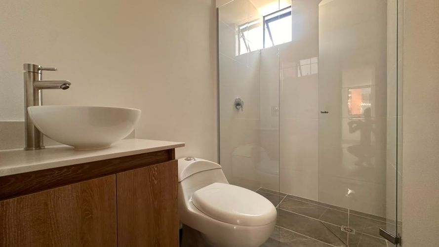Apartamento de 3 alcobas en venta en La Floresta, Medellín, 84 m² · foto 16 de 17