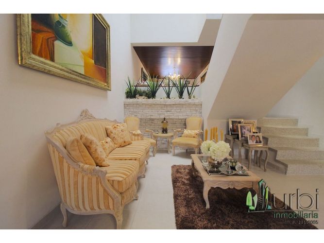 Casa en venta en Pasadena, Bogotá · foto 3 de 20