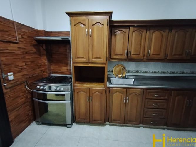 Casa de 3 alcobas en venta en Colasania, Medellín, 220 m² · foto 2 de 22