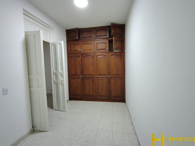 Casa de 3 alcobas en venta en Colasania, Medellín, 220 m² · foto 3 de 22