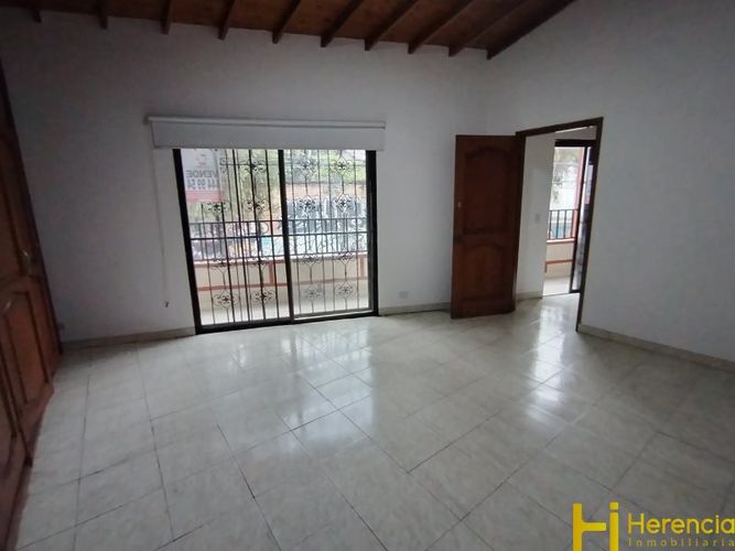 Casa de 3 alcobas en venta en Colasania, Medellín, 220 m² · foto 6 de 22