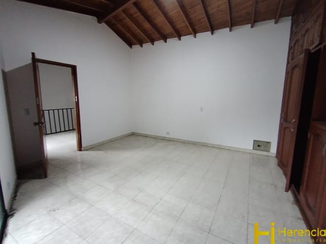 Casa de 3 alcobas en venta en Colasania, Medellín, 220 m² · foto 8 de 22