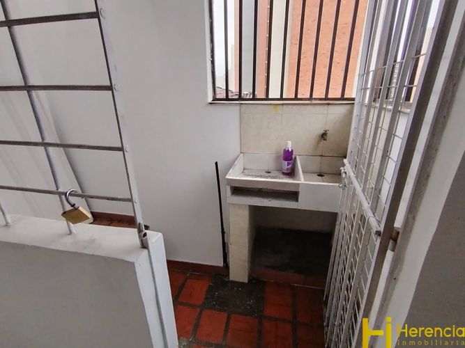 Casa de 3 alcobas en venta en Colasania, Medellín, 220 m² · foto 14 de 22