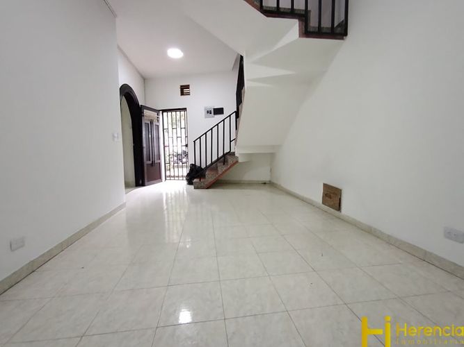 Casa de 3 alcobas en venta en Colasania, Medellín, 220 m² · foto 15 de 22