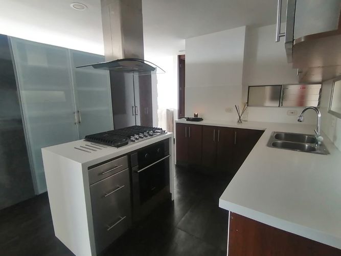 Apartamento de 3 alcobas en venta en Maria Cristina, Bogotá, 140 m² · foto 7 de 24
