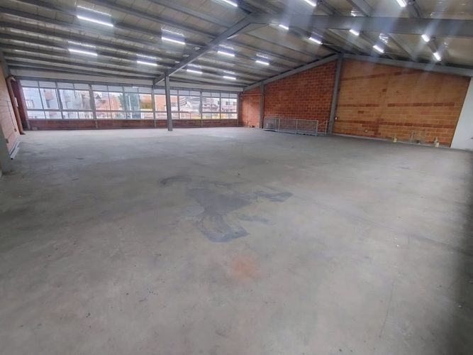 Bodega en arriendo en La América, Medellín, 290 m² · foto 8 de 8