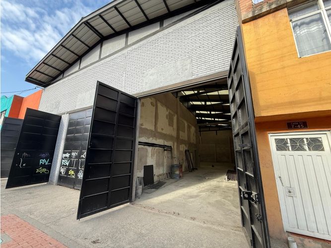 Bodega en venta en Leon Xiii, Soacha, 384 m² · foto 3 de 11