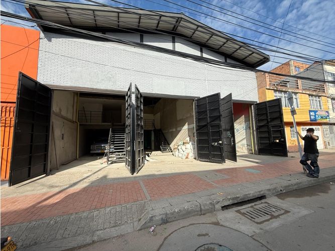 Bodega en venta en Leon Xiii, Soacha, 384 m² · foto 5 de 11