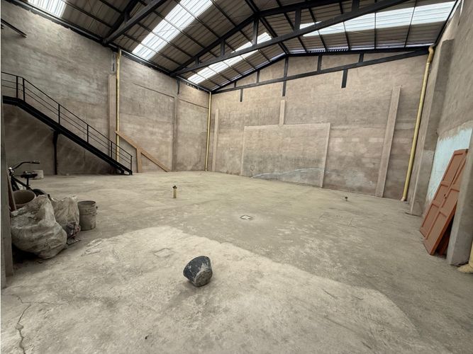 Bodega en venta en Leon Xiii, Soacha, 384 m² · foto 9 de 11