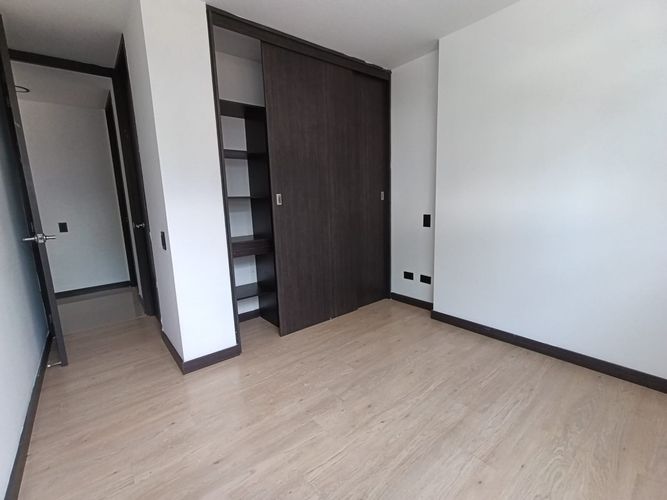Apartamento de 3 alcobas en arriendo en Loma Del Escobero, Envigado, 104 m² · foto 12 de 16