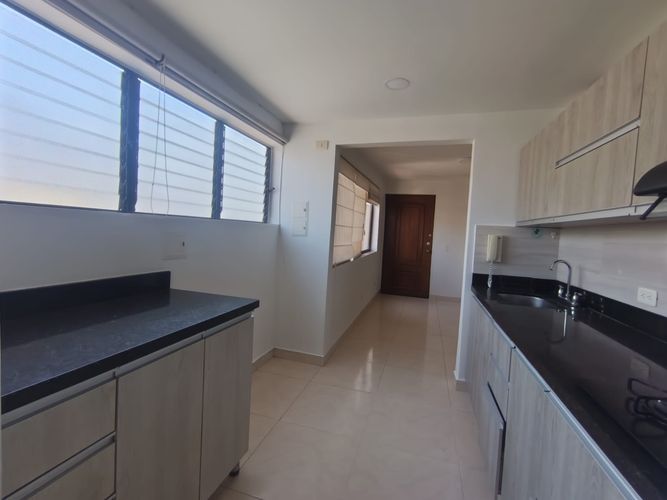Apartamento de 3 alcobas en arriendo en Laureles, Medellín, 90 m² · foto 5 de 19