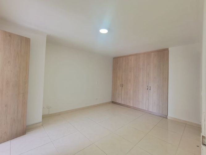 Apartamento de 3 alcobas en arriendo en Laureles, Medellín, 90 m² · foto 12 de 19
