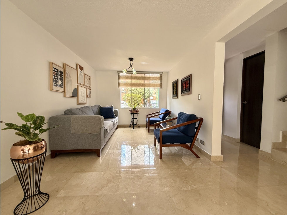 Casa en venta en Belén, Medellín 2