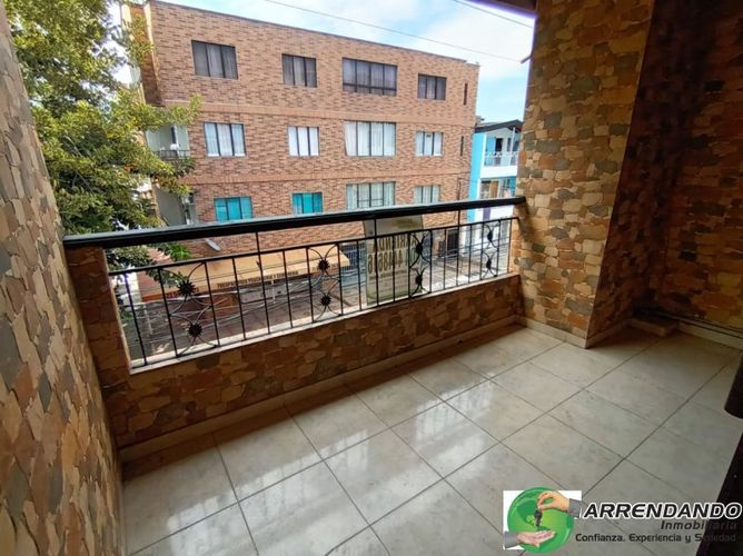 Casa en venta en Viviendas Del Sur, Itagüí · foto 2 de 19