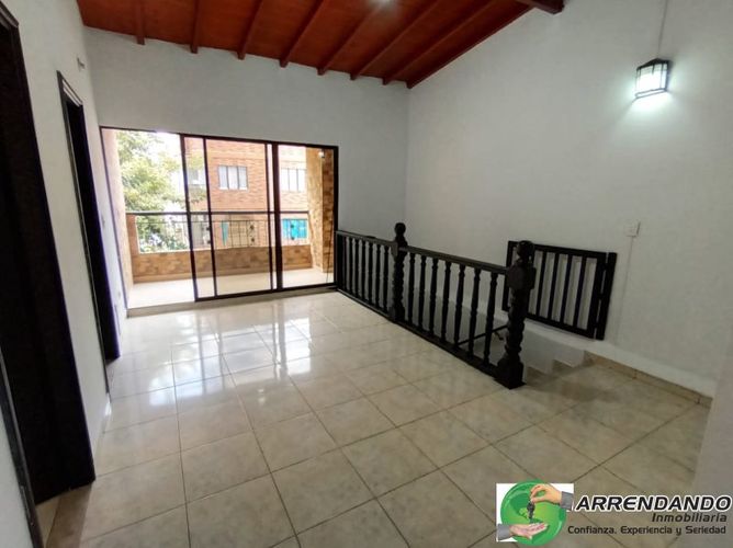 Casa en venta en Viviendas Del Sur, Itagüí · foto 3 de 19