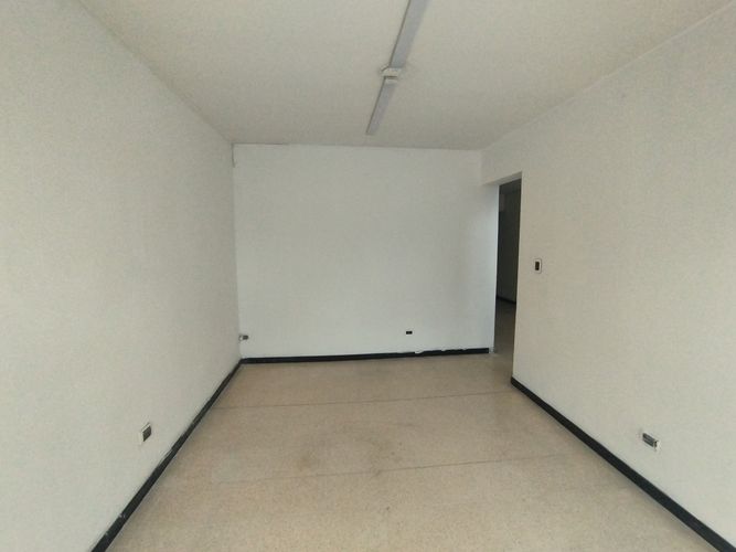 Local en arriendo en Laureles, Medellín, 430 m² · foto 3 de 20