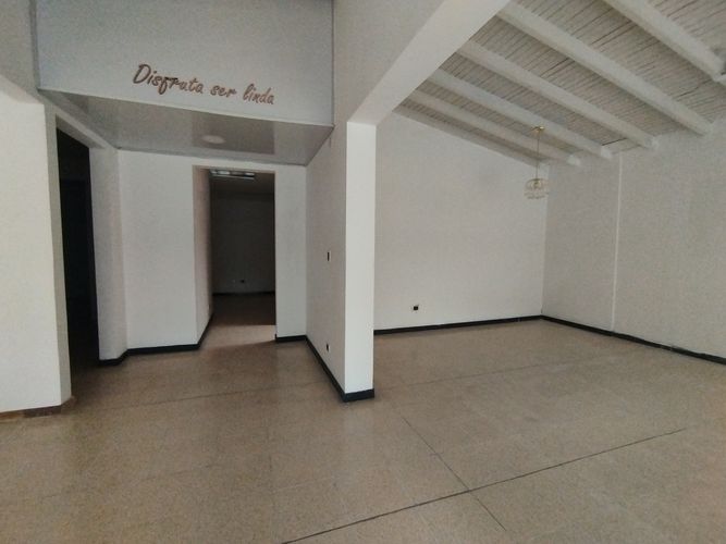 Local en arriendo en Laureles, Medellín, 430 m² · foto 9 de 20