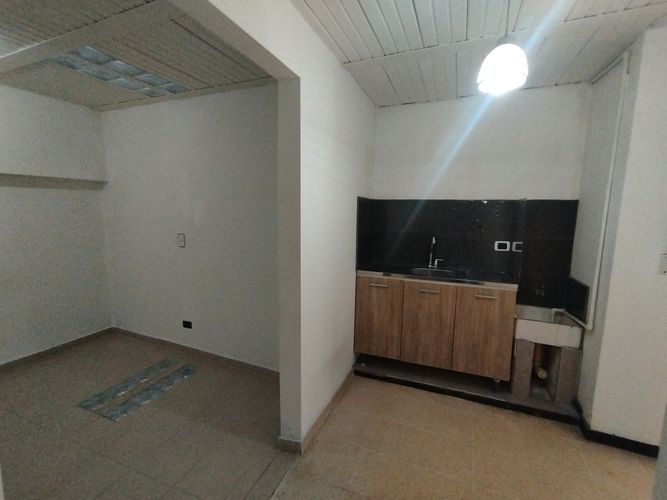 Local en arriendo en Laureles, Medellín, 430 m² · foto 16 de 20