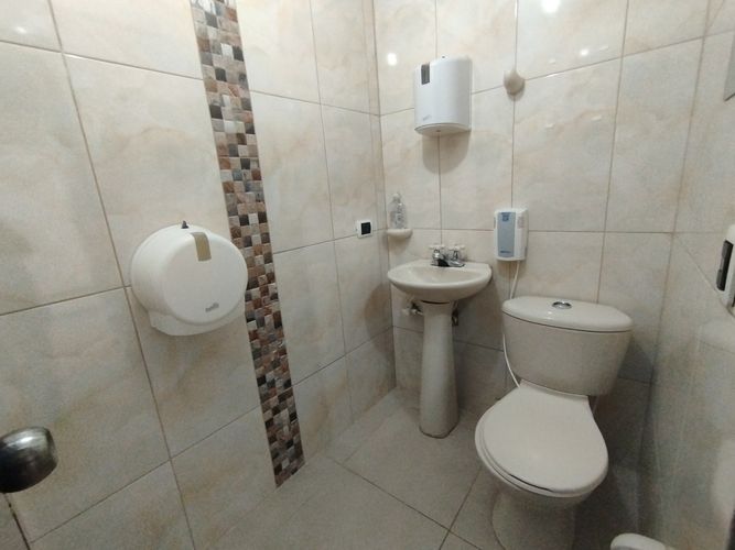 Local en arriendo en Laureles, Medellín, 430 m² · foto 17 de 20