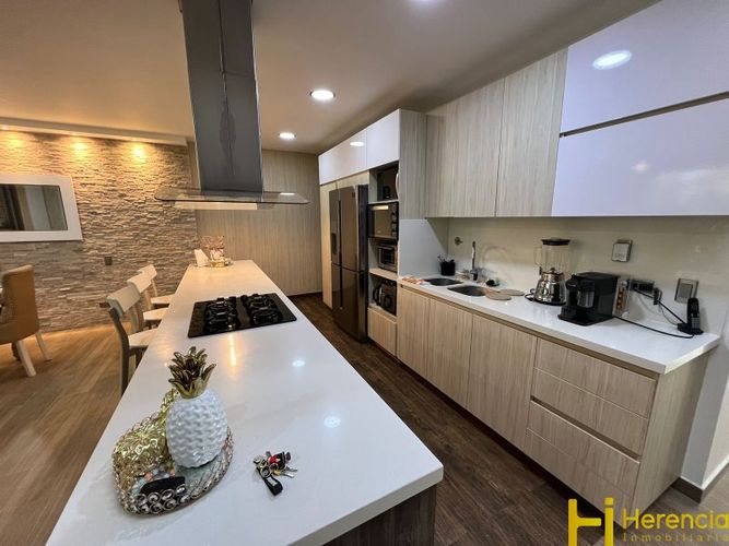 Casa de 3 alcobas en venta en El Poblado, Envigado, 200 m² · foto 7 de 24