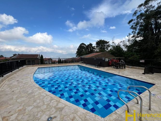 Casa de 3 alcobas en venta en El Poblado, Envigado, 200 m² · foto 21 de 24