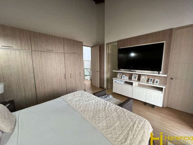 Casa de 3 alcobas en venta en El Poblado, Envigado, 200 m² · foto 23 de 24