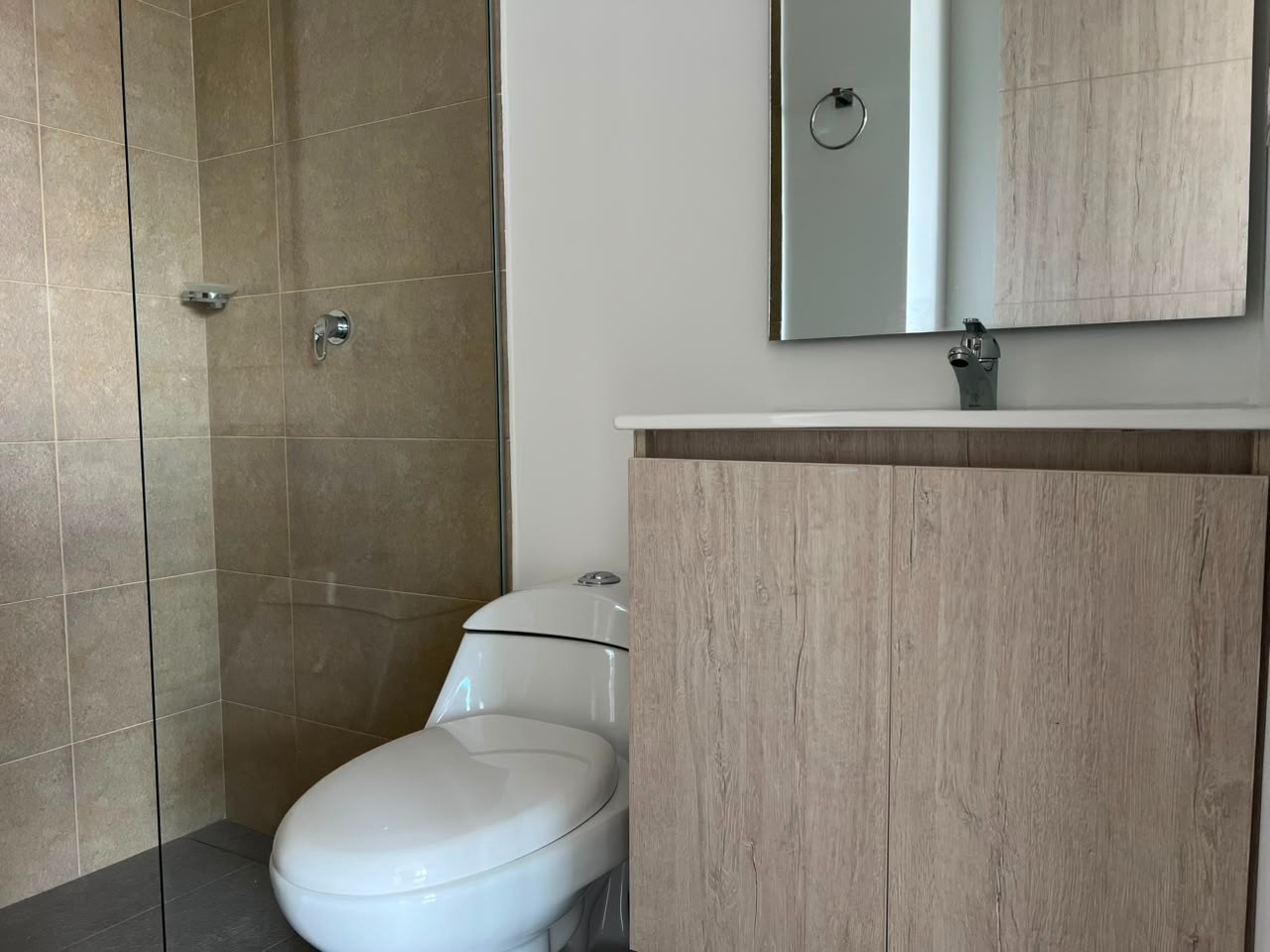 Apartamento en arriendo en Loma Del Barro, Envigado · foto 6 de 14