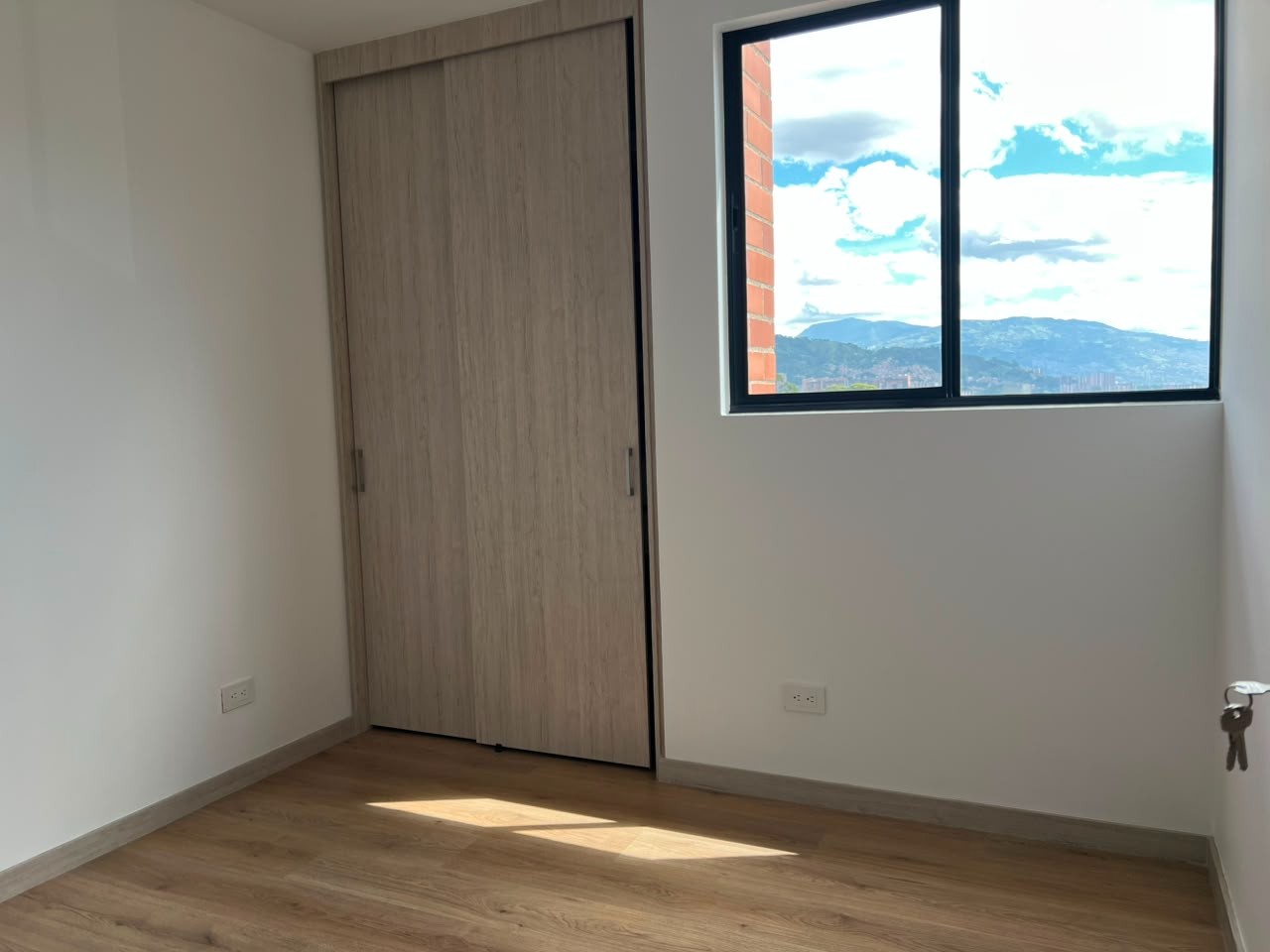 Apartamento en arriendo en Loma Del Barro, Envigado · foto 11 de 14