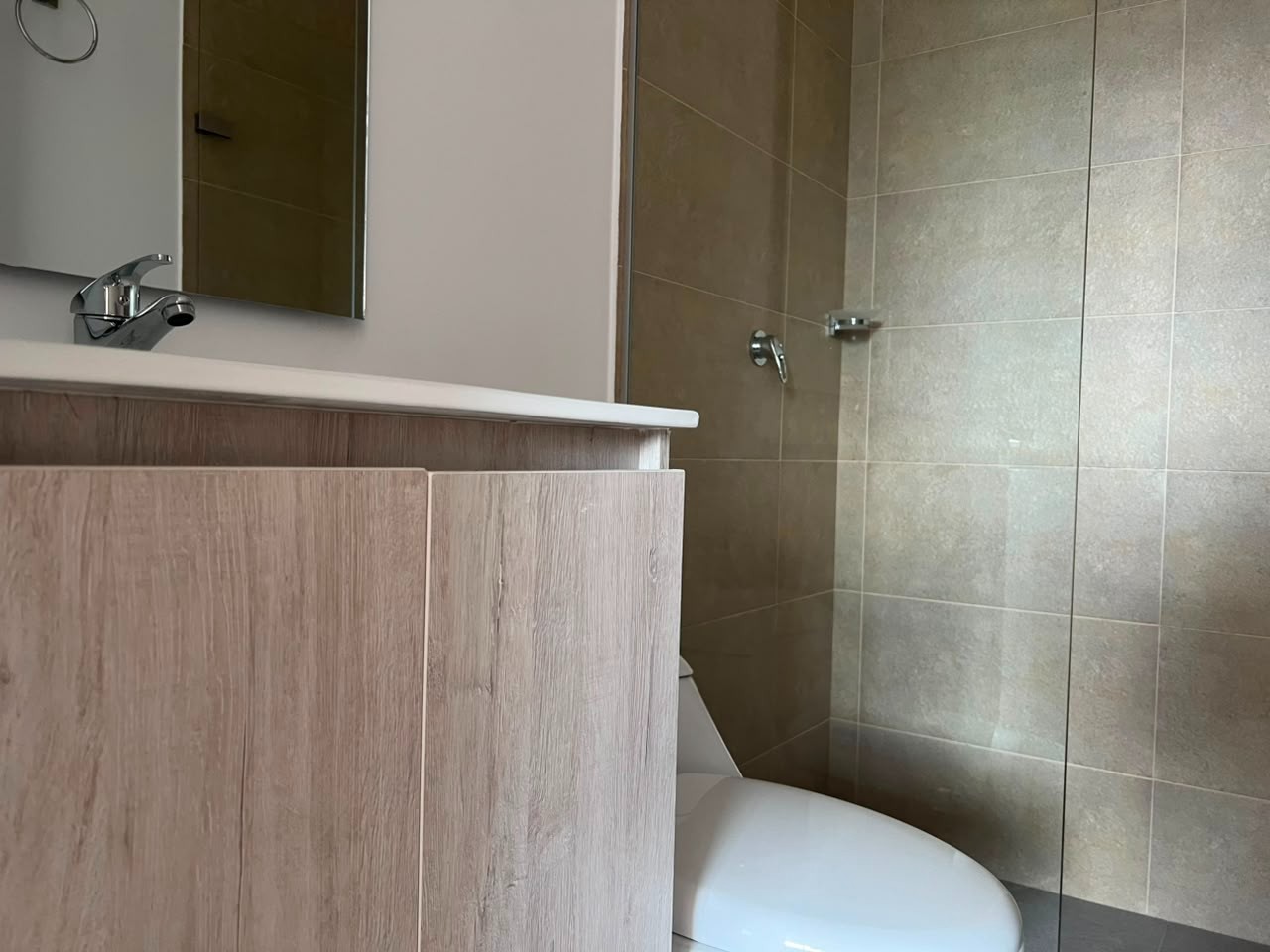 Apartamento en arriendo en Loma Del Barro, Envigado · foto 10 de 14