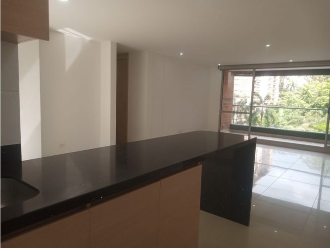 Apartamento de 3 alcobas en venta en San Jose, Sabaneta, 120 m² · foto 6 de 20
