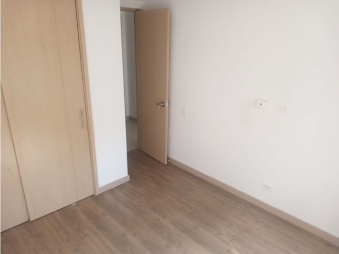 Apartamento de 3 alcobas en venta en San Jose, Sabaneta, 120 m² · foto 7 de 20